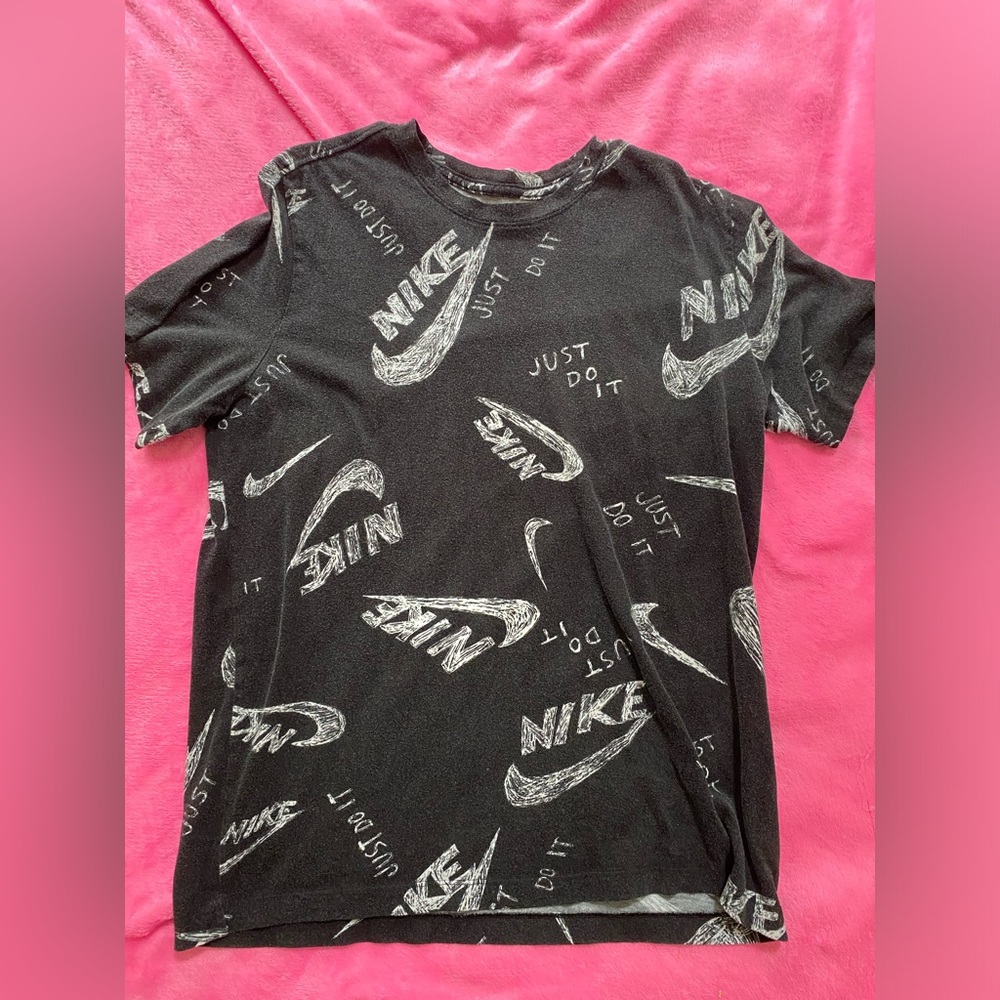Men’s Nike T-Shirt Large (L) Black & White